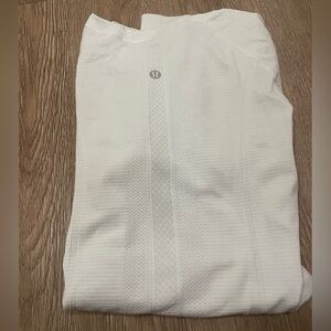 Lululemon run swiftly top